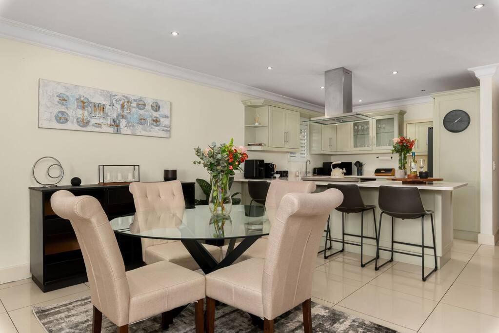 The Tram Home Stay Franschhoek Bagian luar foto