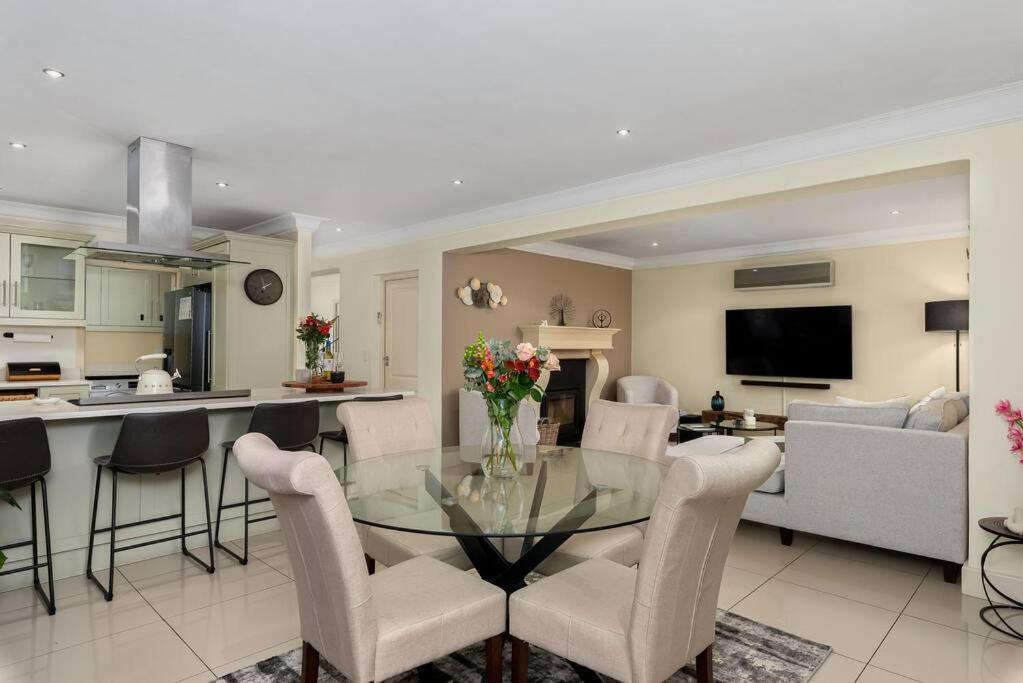 The Tram Home Stay Franschhoek Bagian luar foto