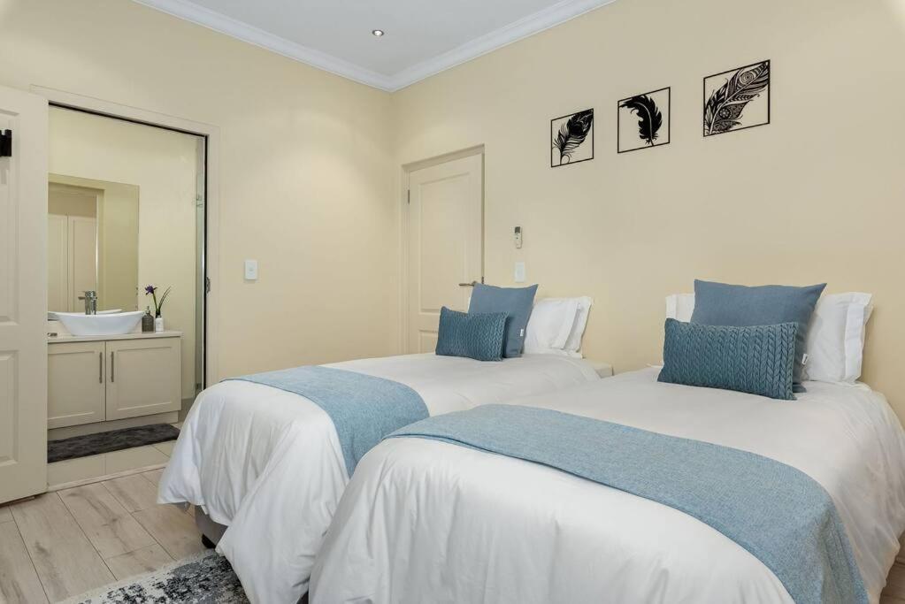 The Tram Home Stay Franschhoek Bagian luar foto