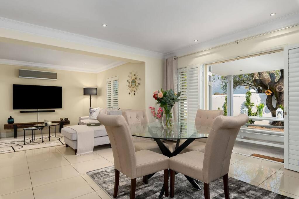 The Tram Home Stay Franschhoek Bagian luar foto