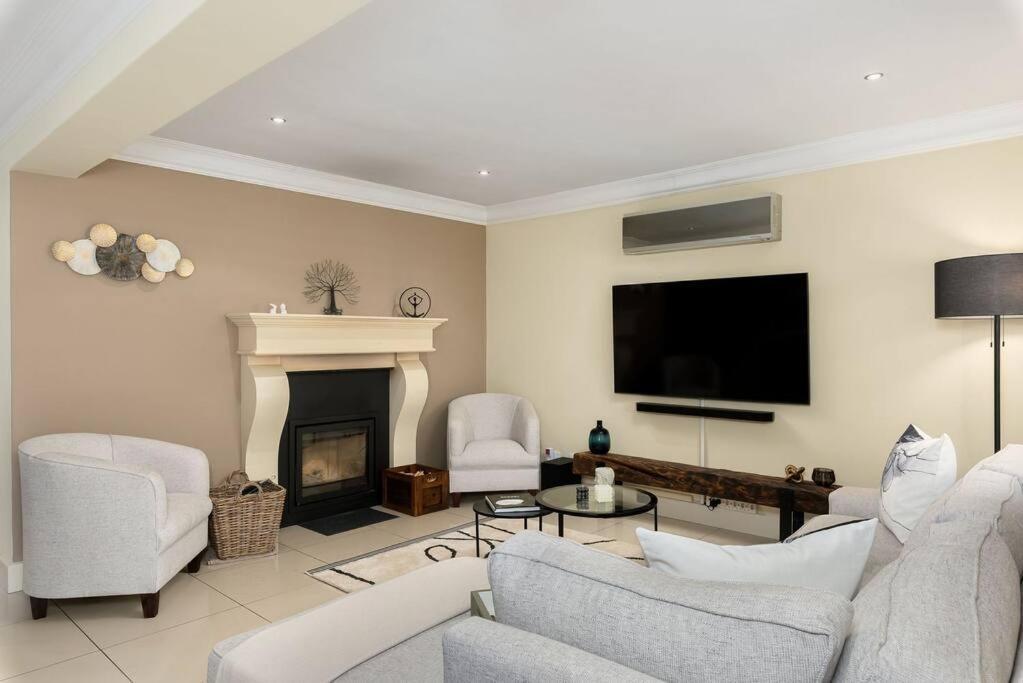 The Tram Home Stay Franschhoek Bagian luar foto