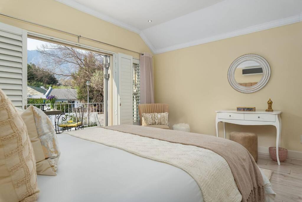 The Tram Home Stay Franschhoek Bagian luar foto
