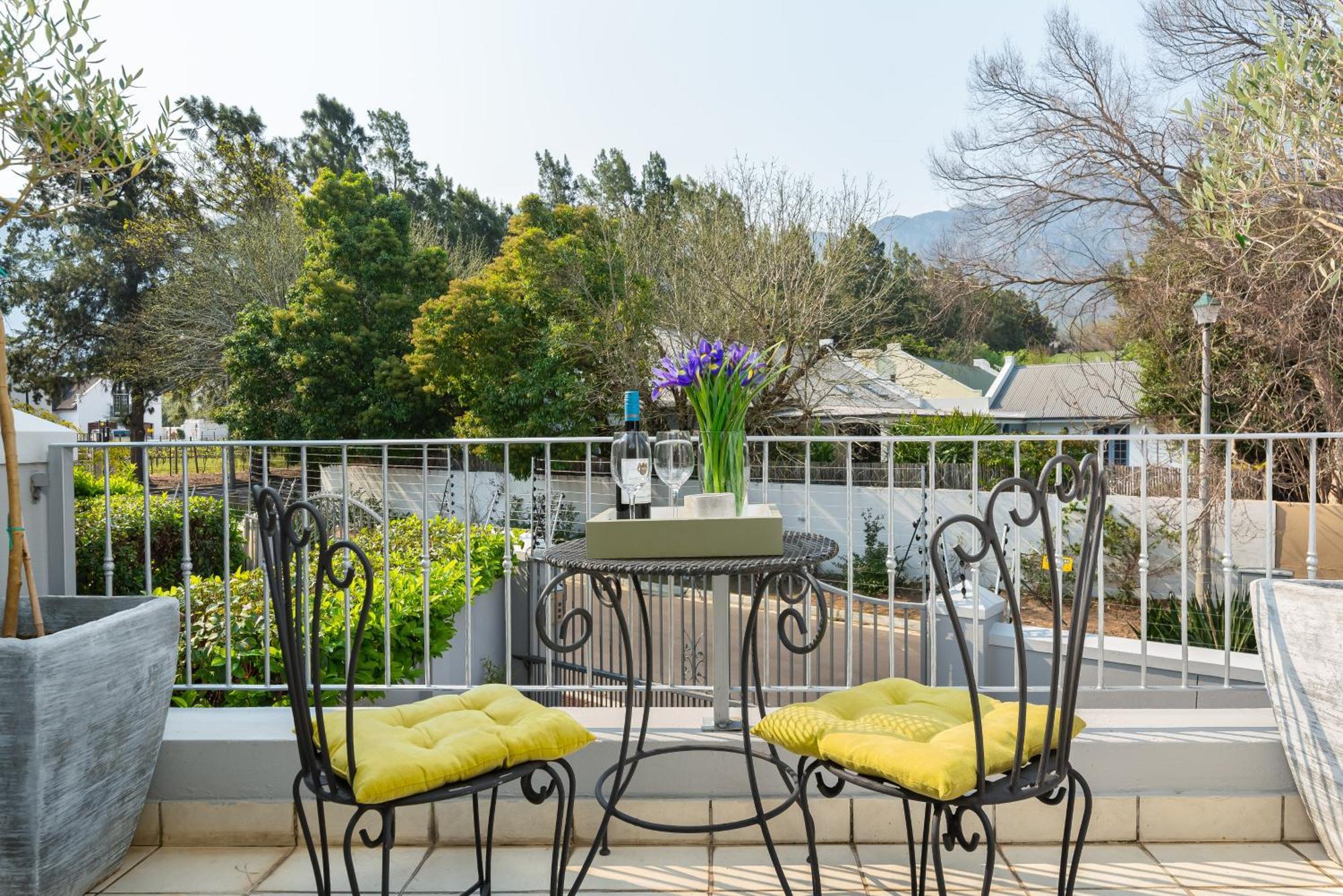 The Tram Home Stay Franschhoek Bagian luar foto